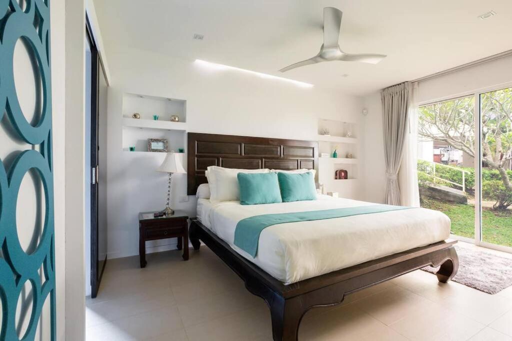 Villa Nirvana - Beachfront Tropical Chic 4br Haven In Cape Panwa, Phuket *