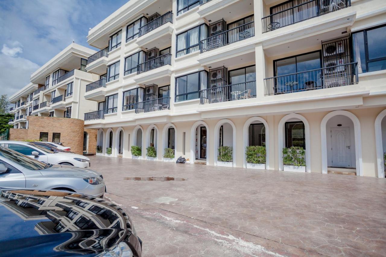 Aparthotel The Naiharn By Sala Estate
