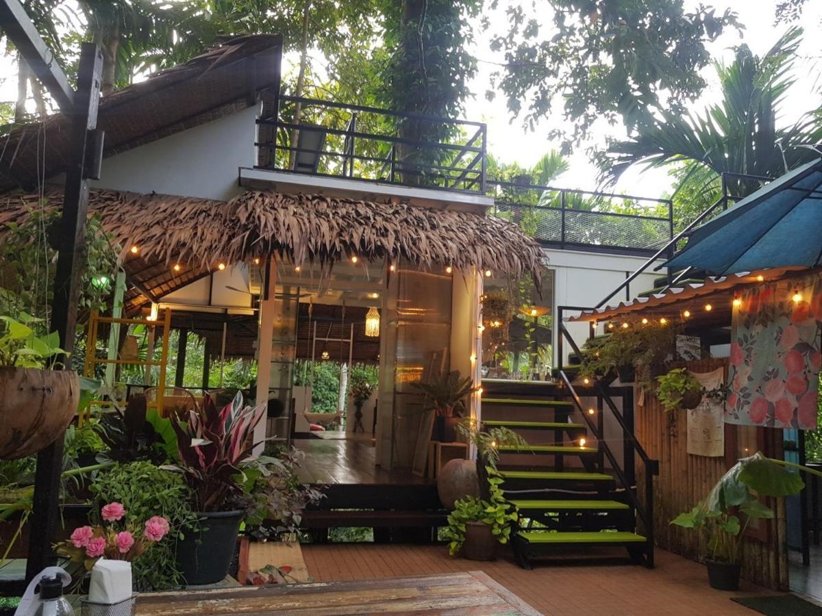 Bed & Breakfast Nua Tone & Cafe