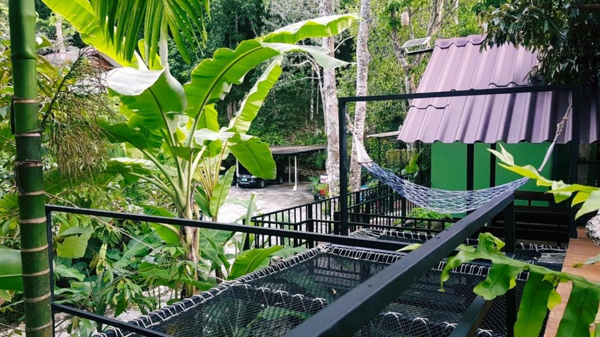 Nua Tone & Cafe * Bang Tao Beach (Phuket)
