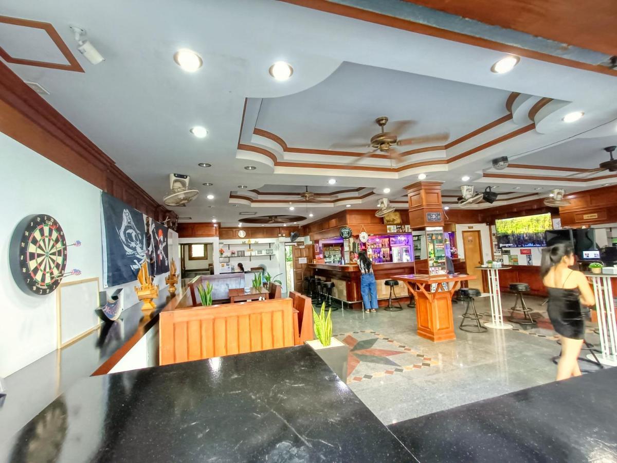 Hotel Black Pearl Patong Beachfront