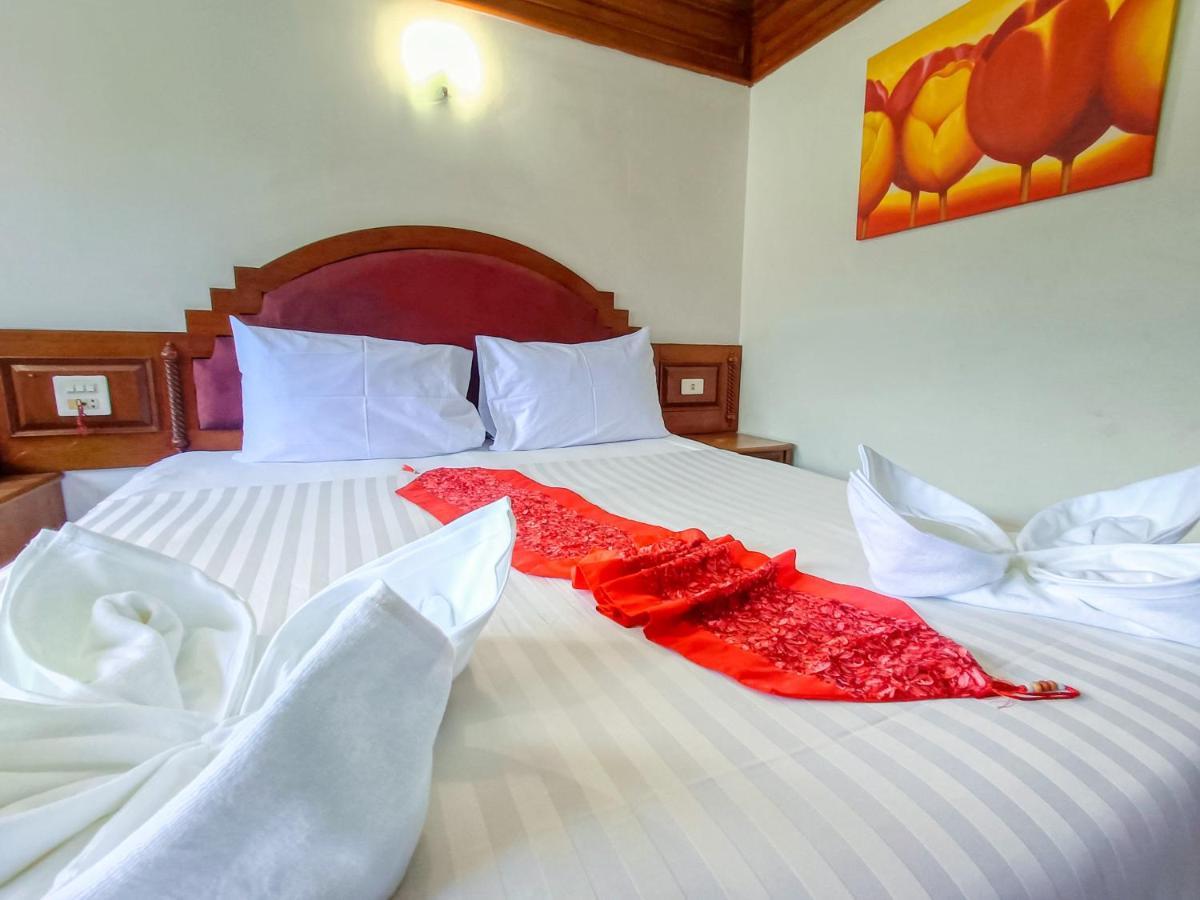 Hotel Black Pearl Patong Beachfront Patong