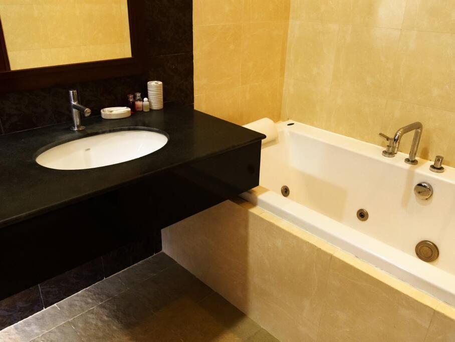 4bd Private Pool In Heart Quiet&nice Villa Patong