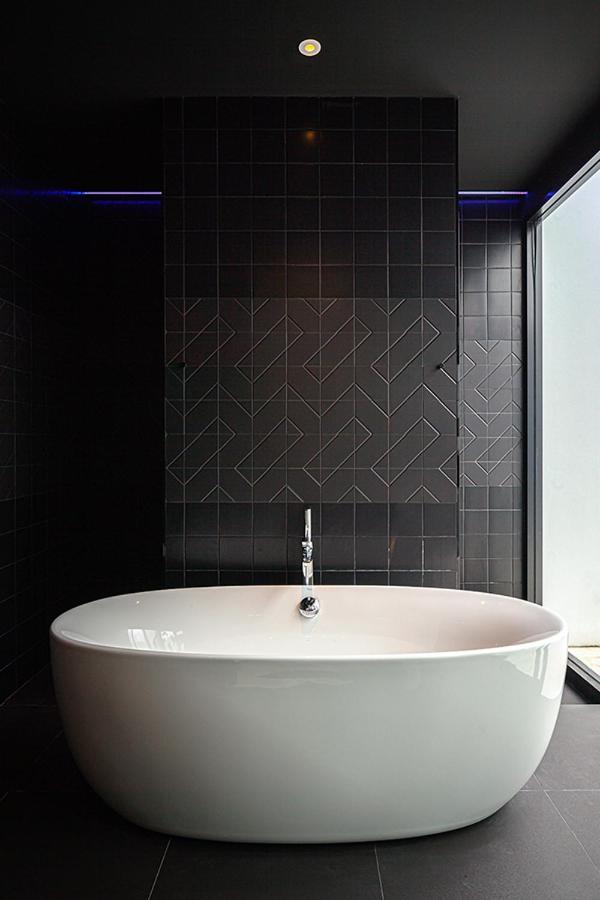 Innluxphuket Liebeshotel *