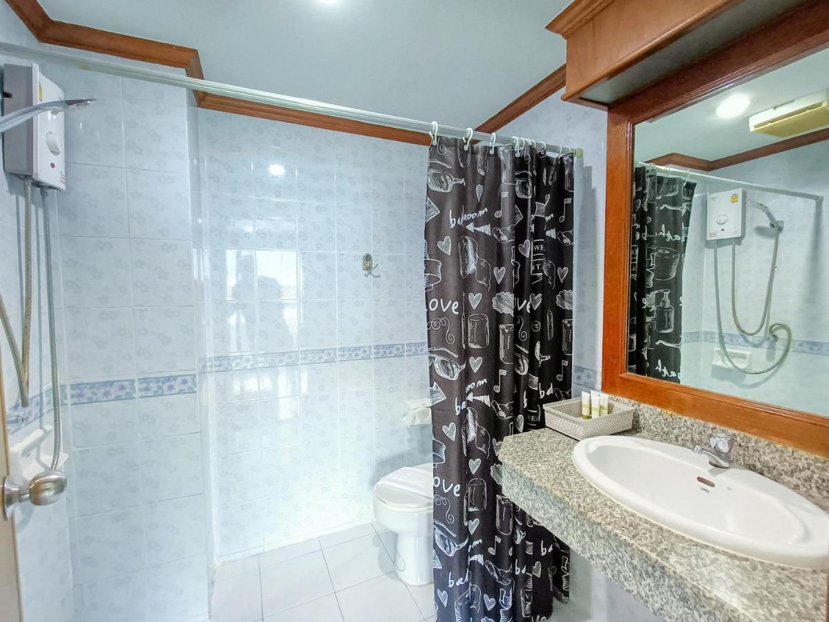 Black Pearl Patong Beachfront Hotel
