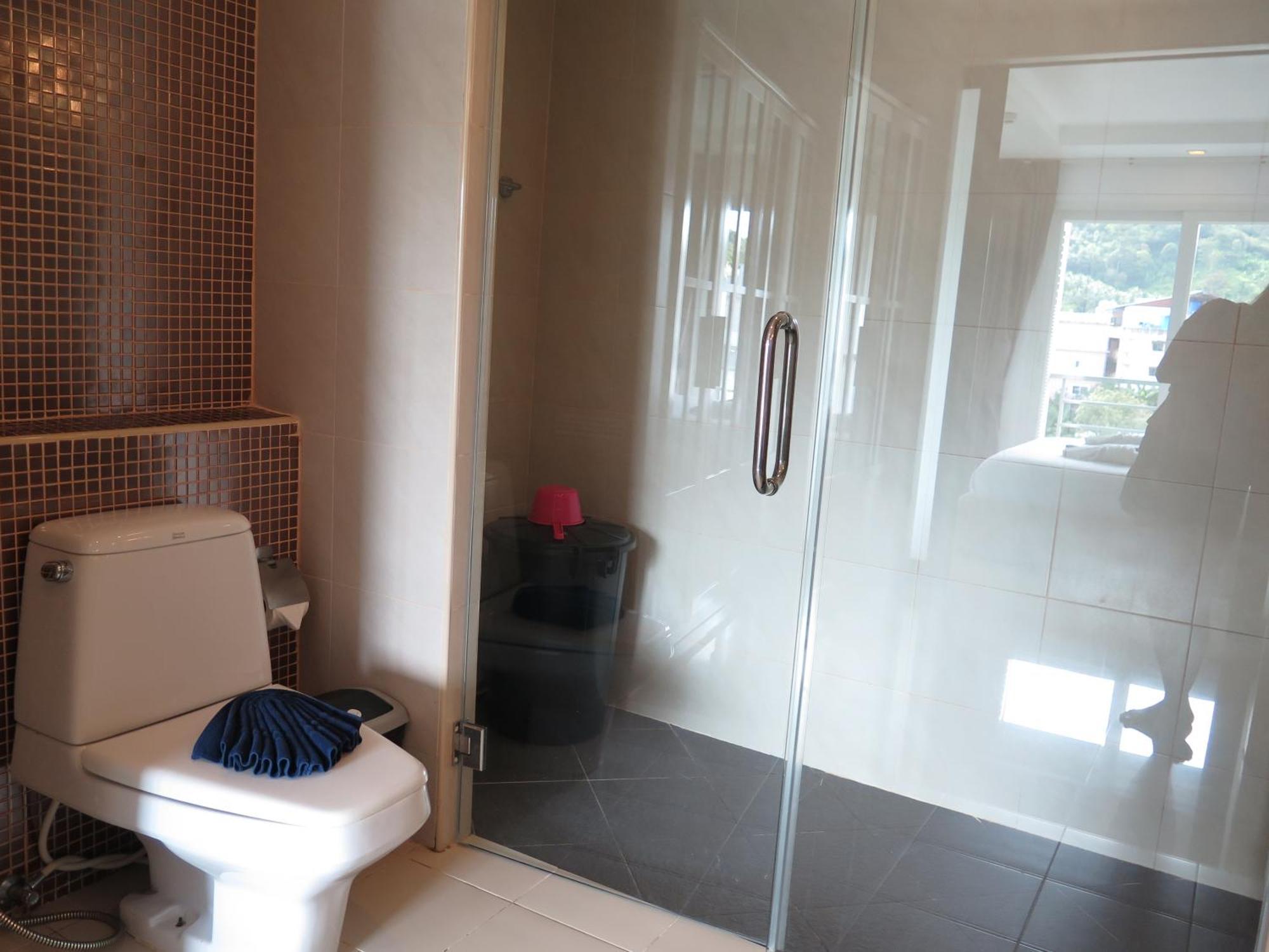 638 Floor 2 Brs2baths 1km Walking To