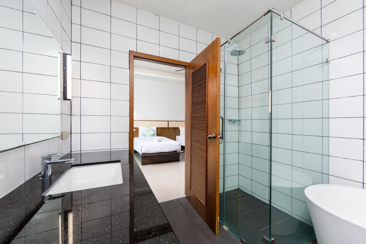 Radi X Goldstar Villa
