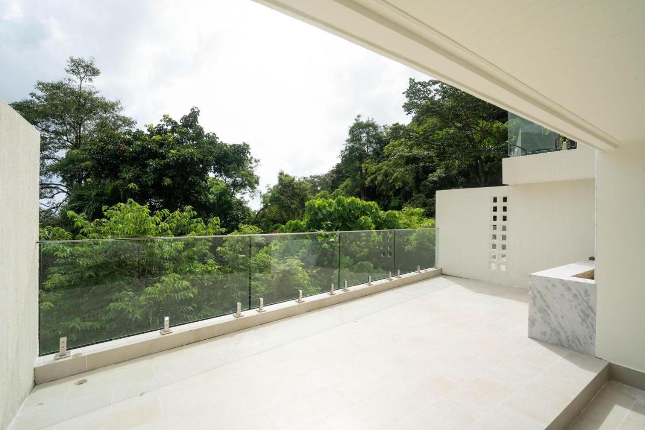 Seaview Private Swimming Pool *
