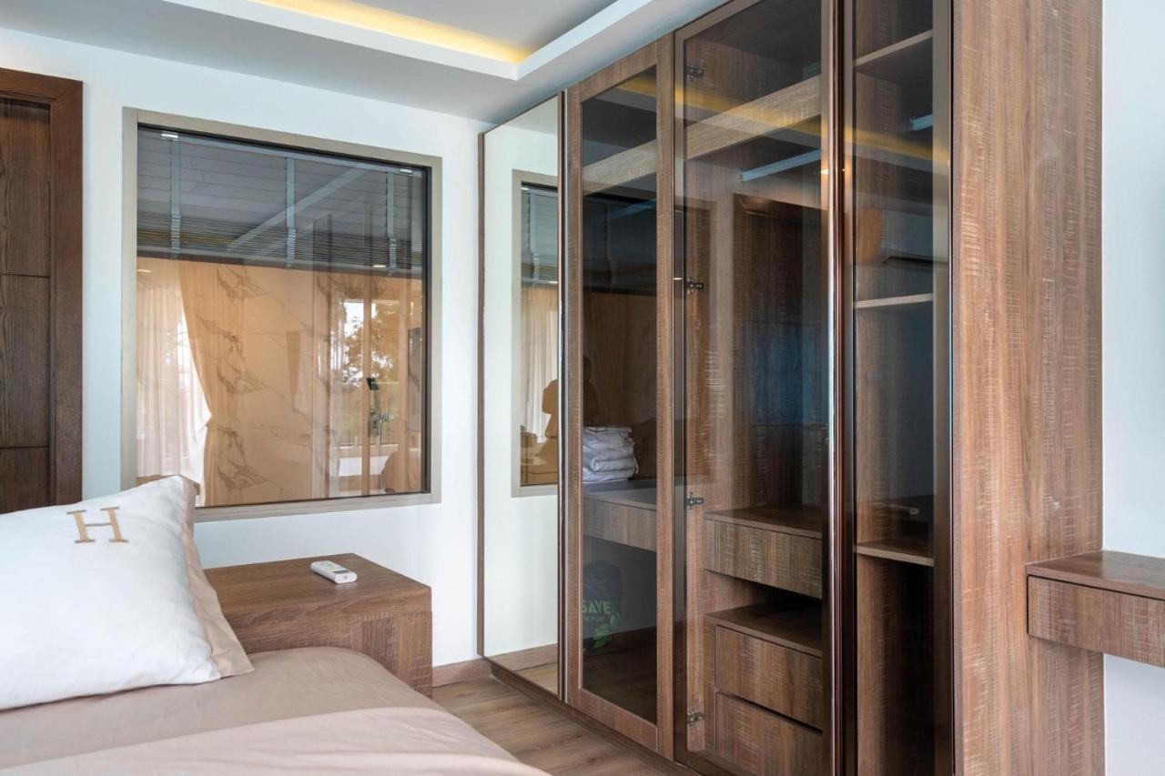 Seaview Private Swimming Pool Villa *