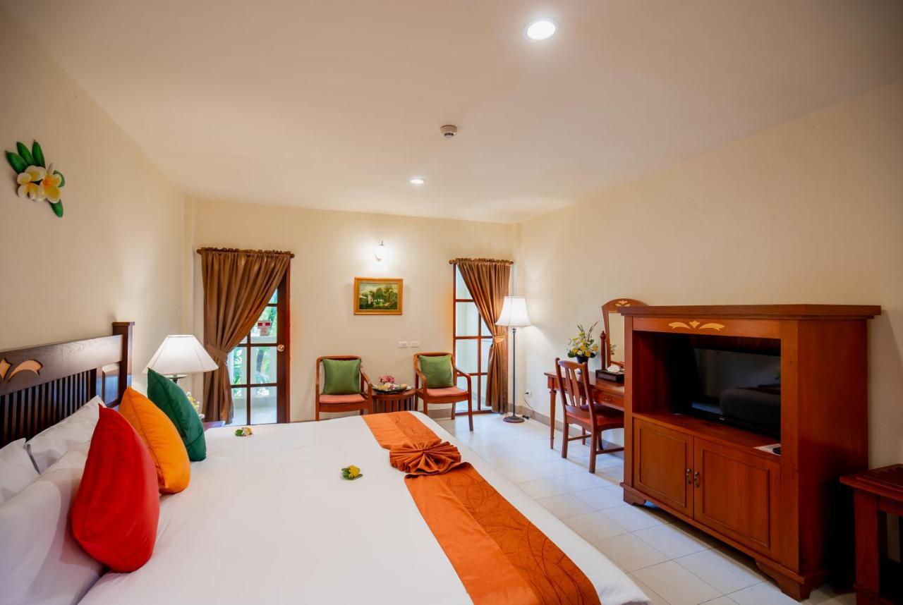 Phuket Leelavadee Hua Ting Resort 4*