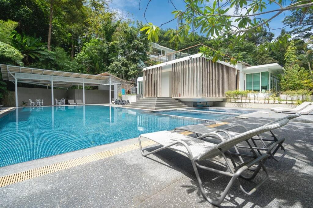 The Tree Seaview And Quiet Surrounded By Trees 75smetre Apartment Kamala Beach