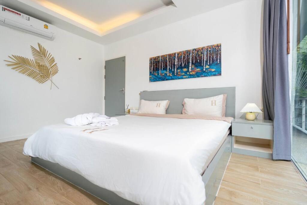 The Tree Seaview And Quiet Surrounded By Trees 75smetre Apartment Kamala Beach