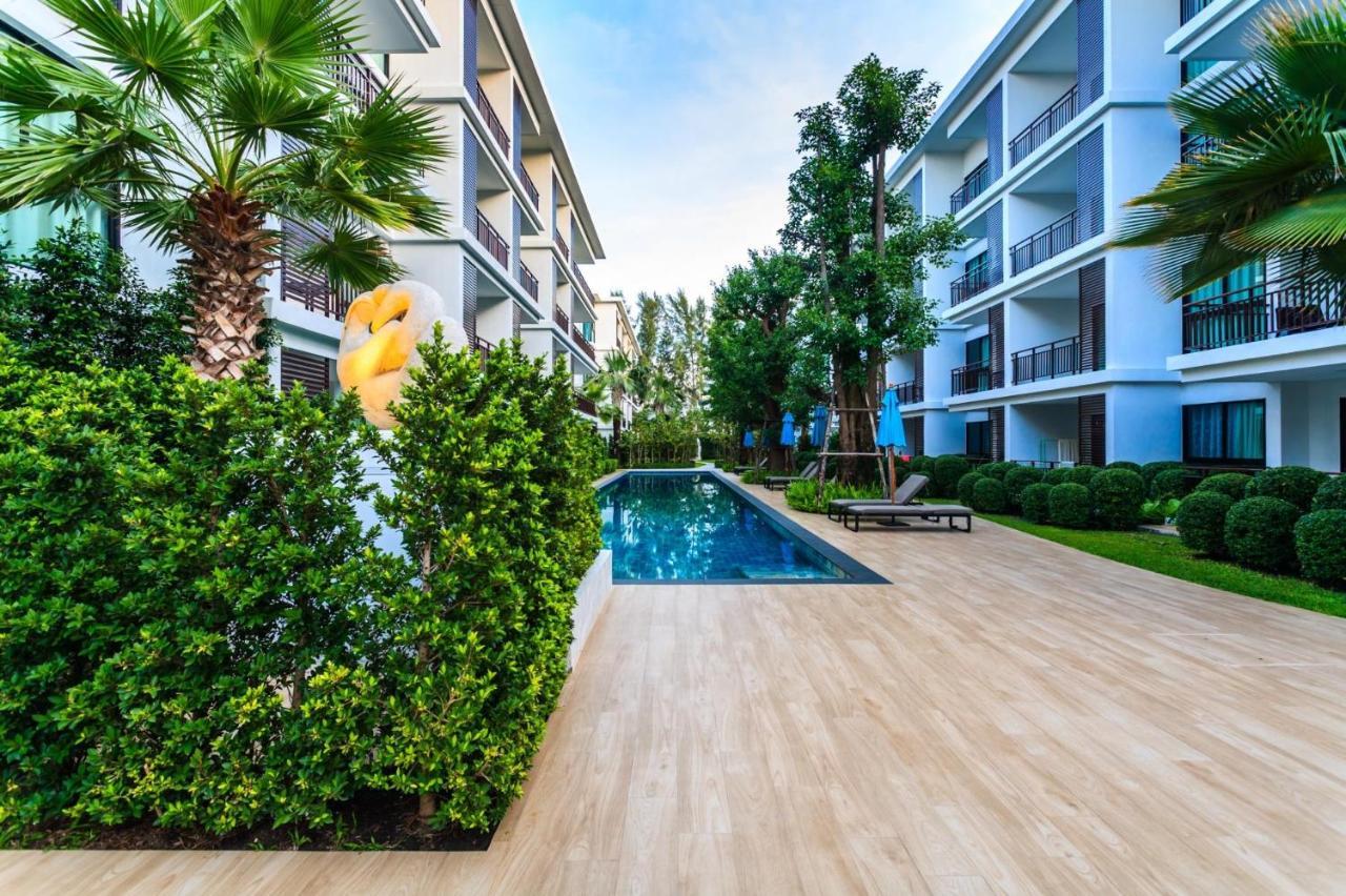 Direct Pool Access At The Title By Lofty *