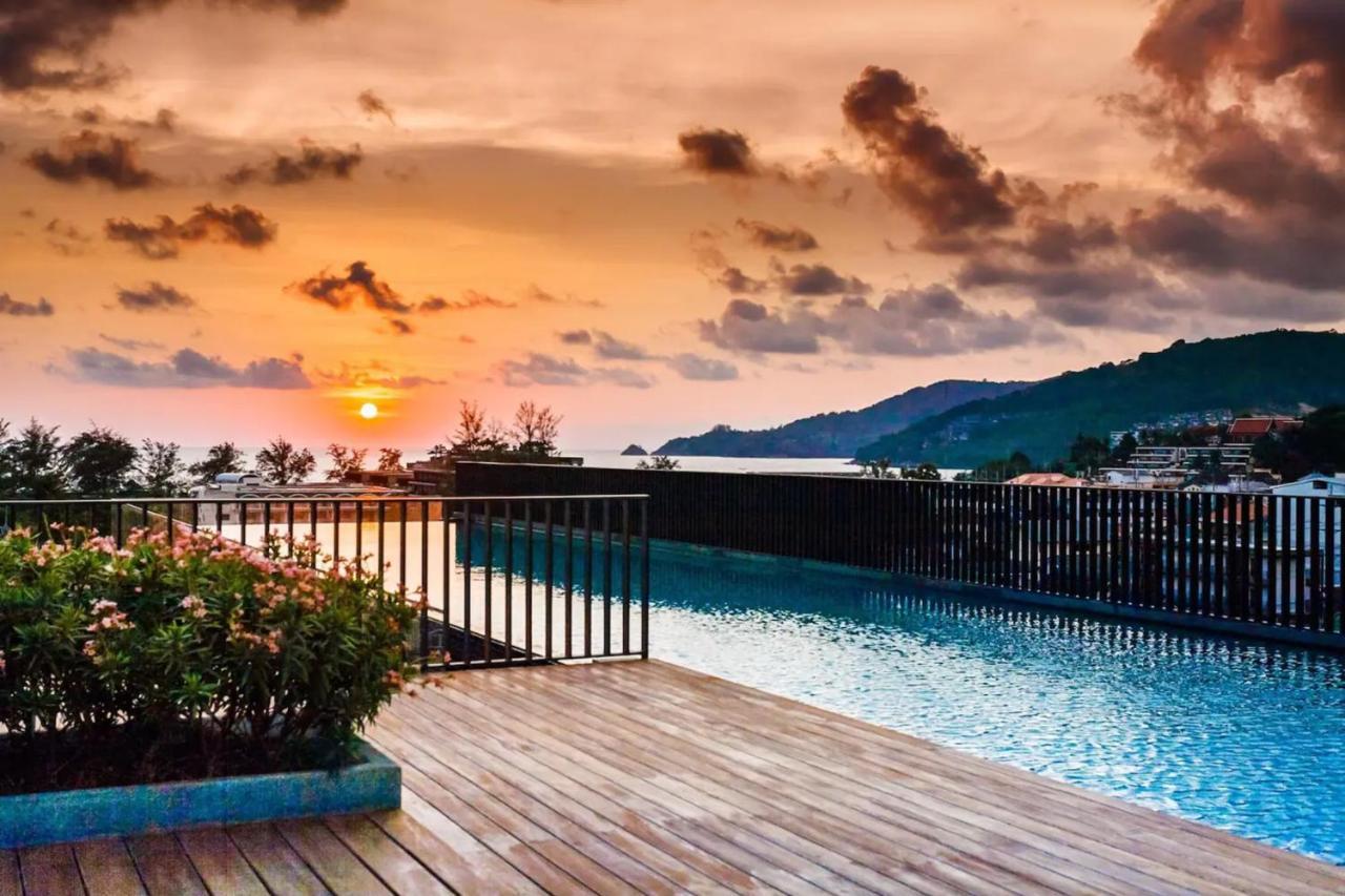 Aparthotel The Deck 5 Star 巴东the Deck无边际海景泳池酒店 *