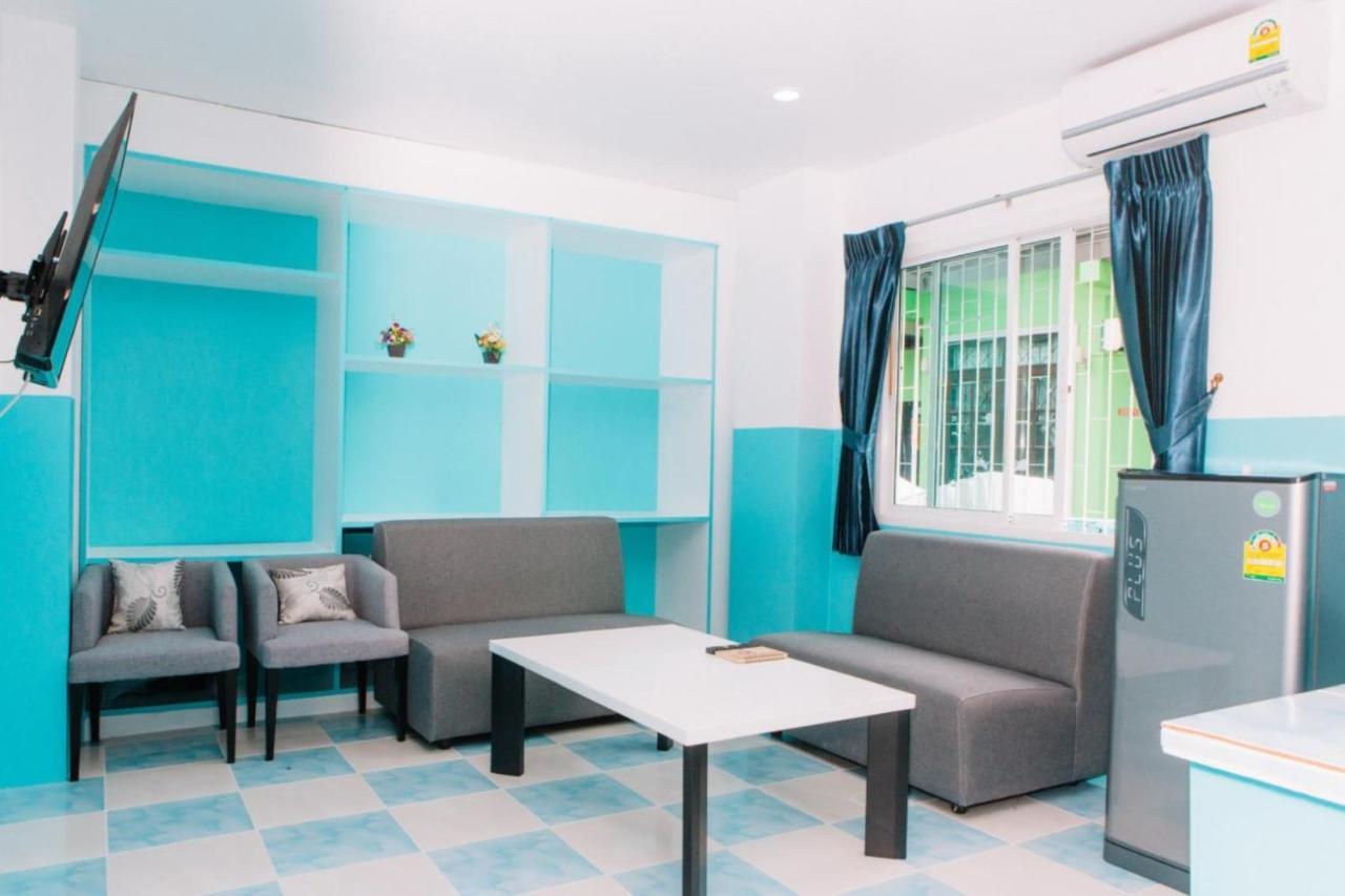 Blue Hotel