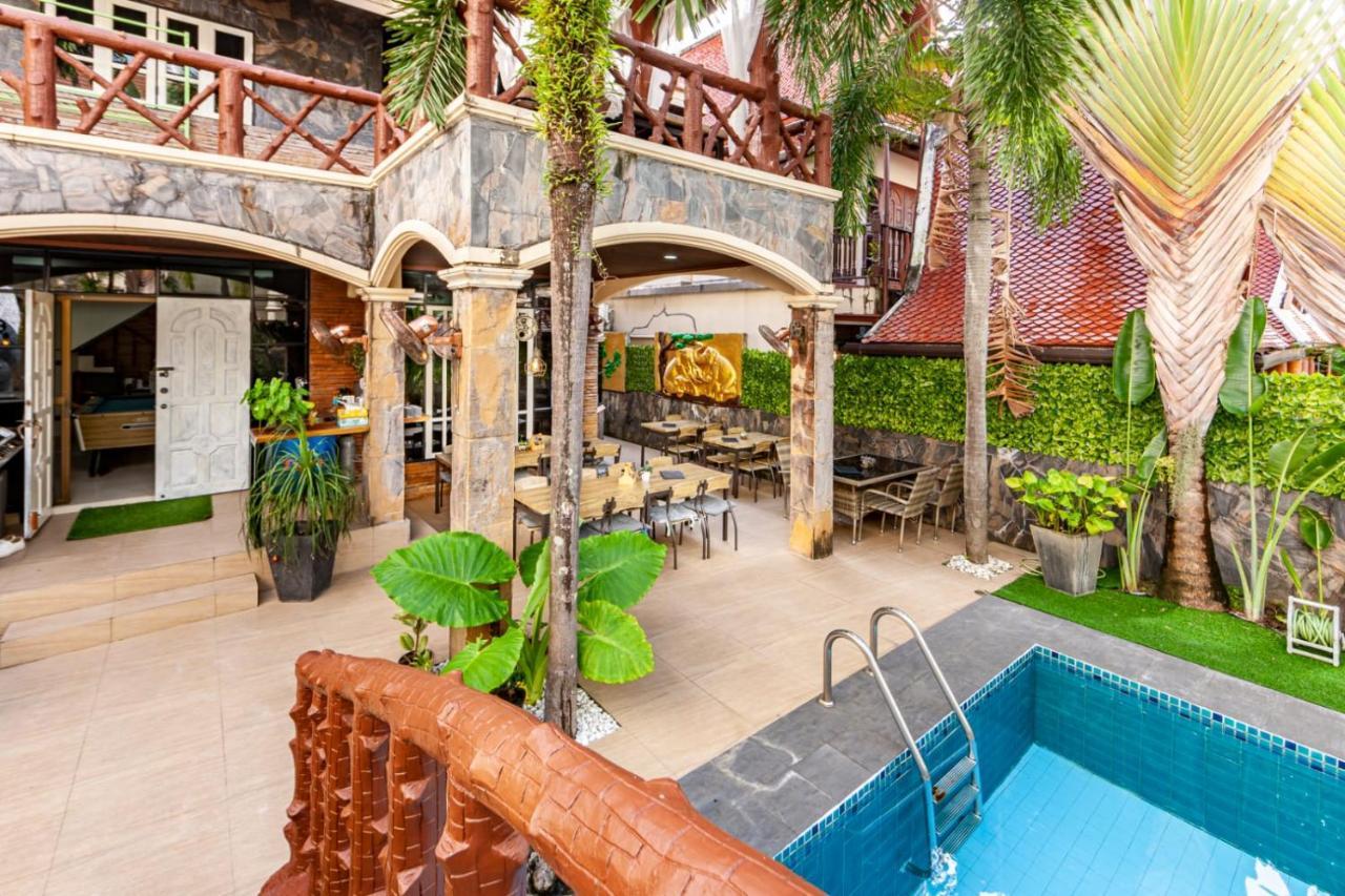 Cologne​ @nanai Villa Patong