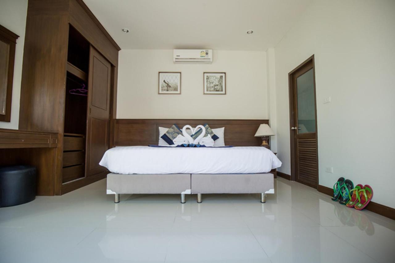 Xing Chen Pool * Ban Klang (Phuket)