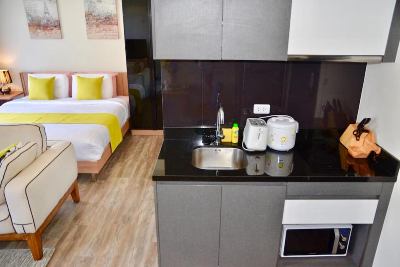 Aparthotel The Deck 5 Star 巴东the Deck无边际海景泳池酒店 *