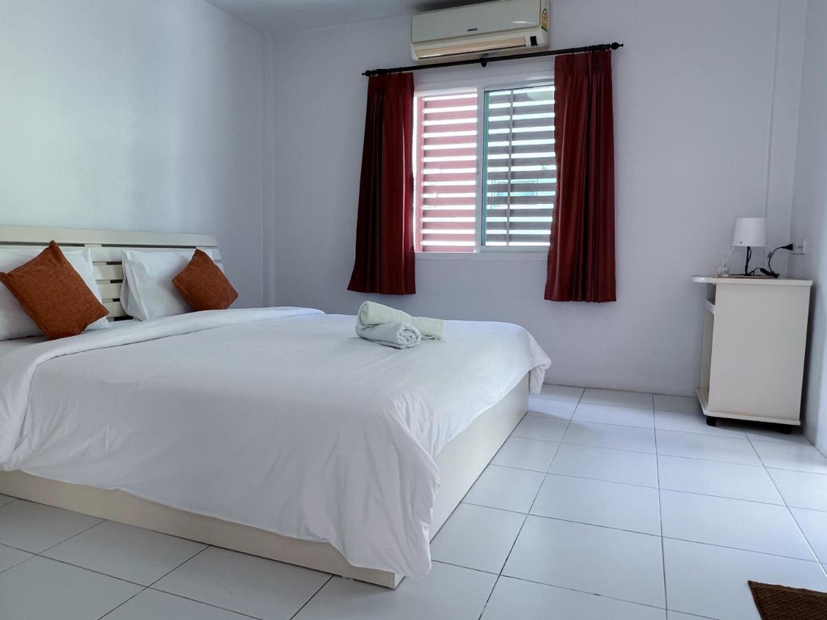 Rumah tetamu The 4 Blocks At Noi *