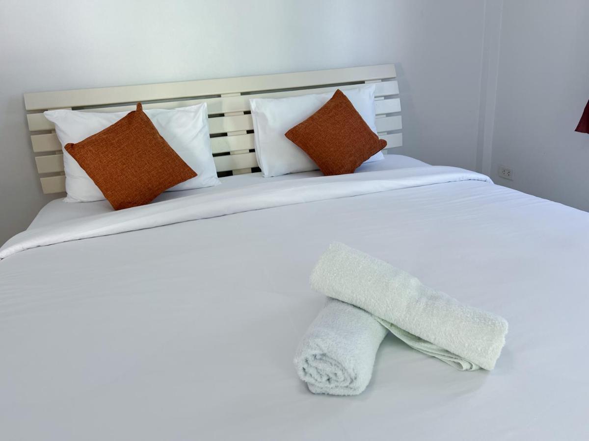 The 4 Blocks At Noi Guest house