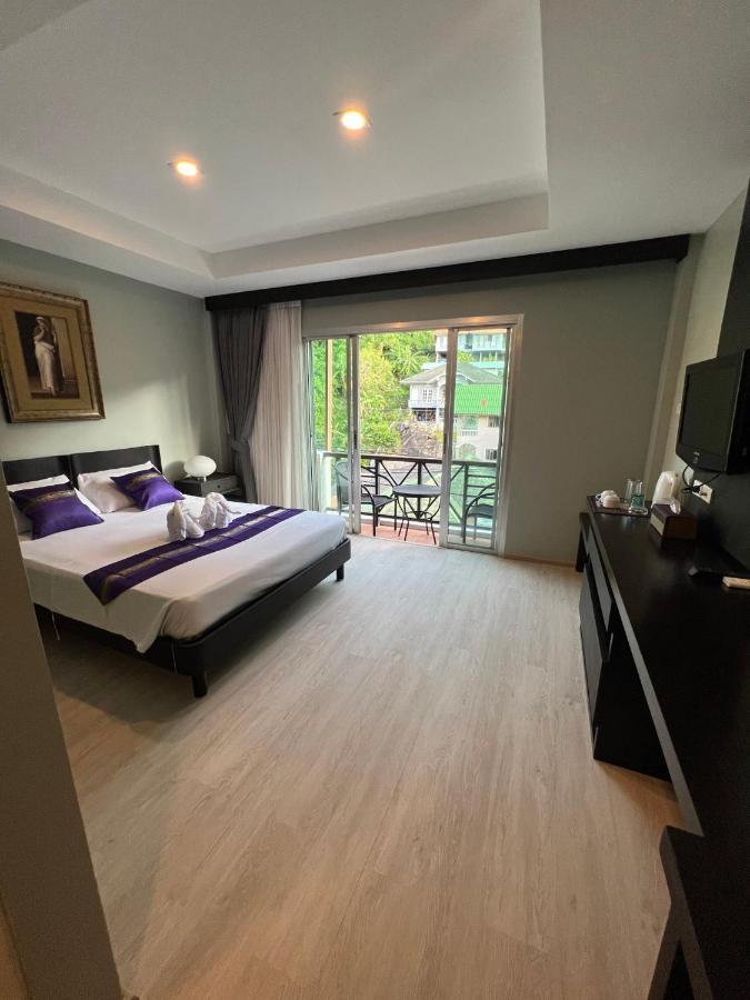 Aloha Hotel 3*