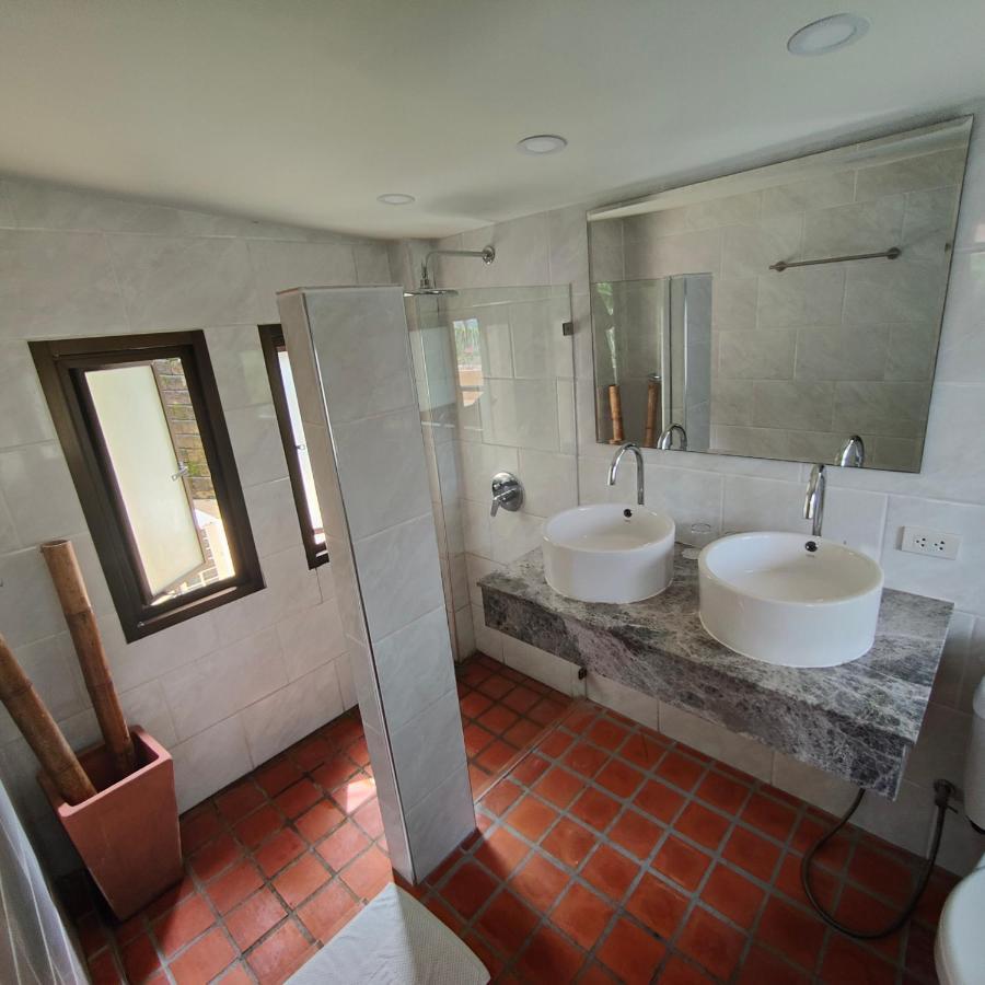 Villa Baiyok Seaview And Edge Pool Patong