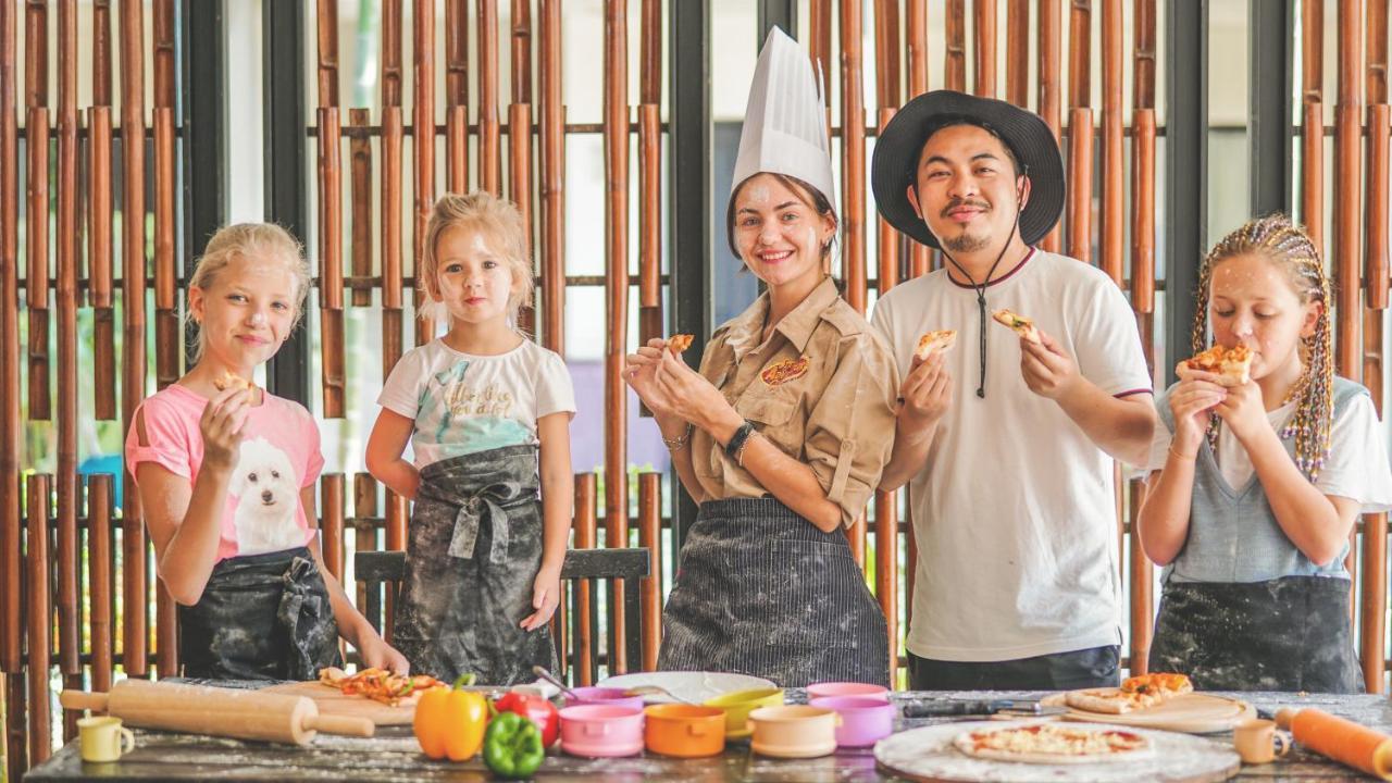 Radisson And Phuket 5*