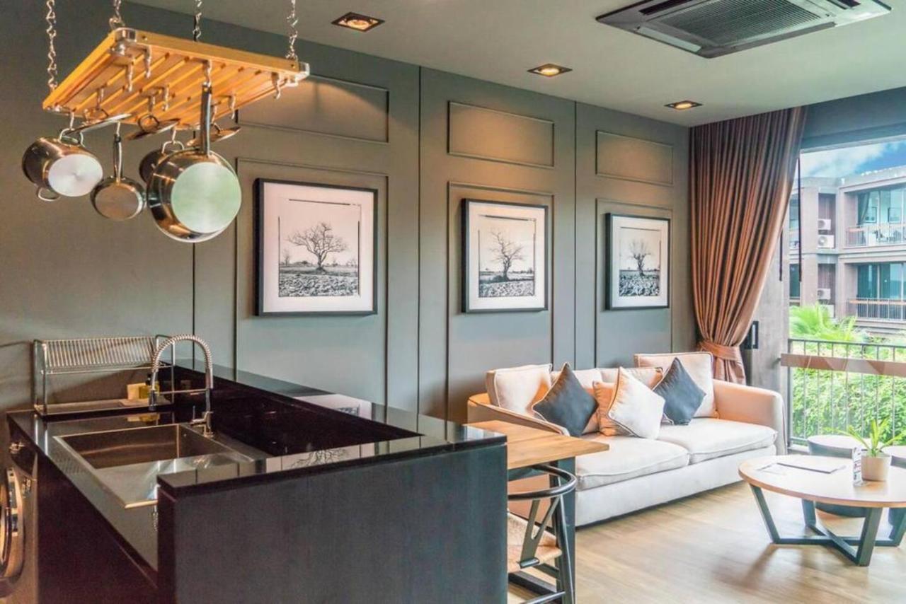 Luxury King Bed With Pool View And Sauna Apartment