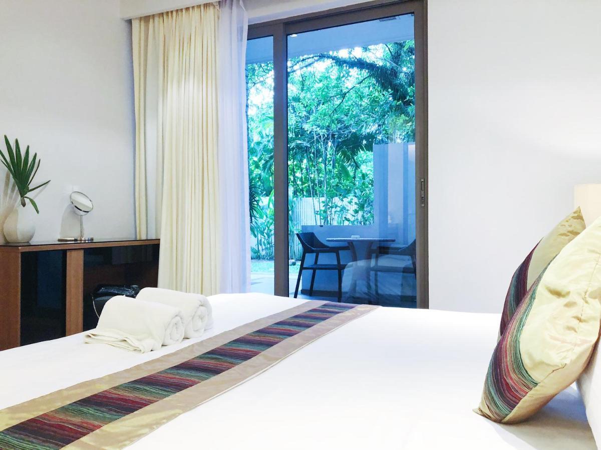 Beachfront 2br With Private Jacuzzi Pool On Stunning 3 Apartment *