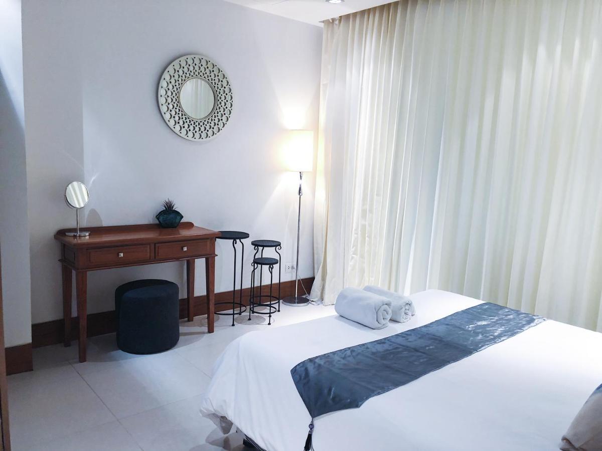 Beachfront 2br With Private Jacuzzi Pool On Stunning 3 Apartment *
