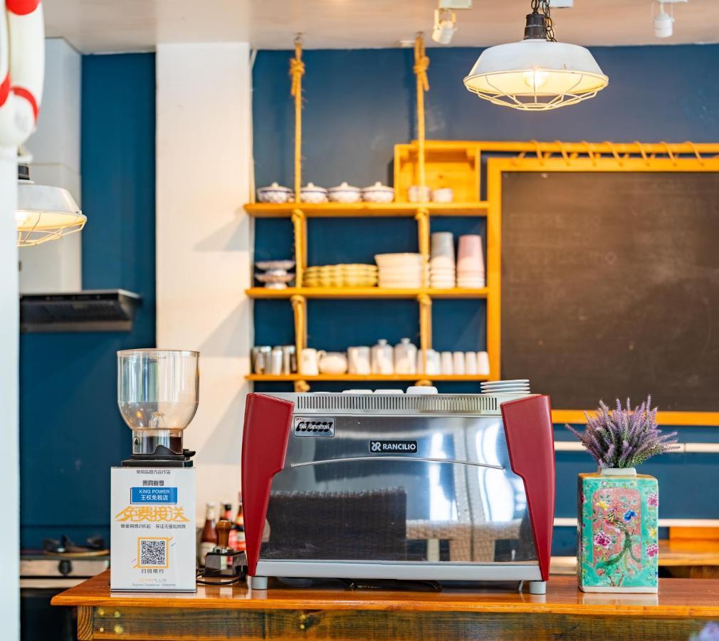 Meow Cafe & Hotel Patong