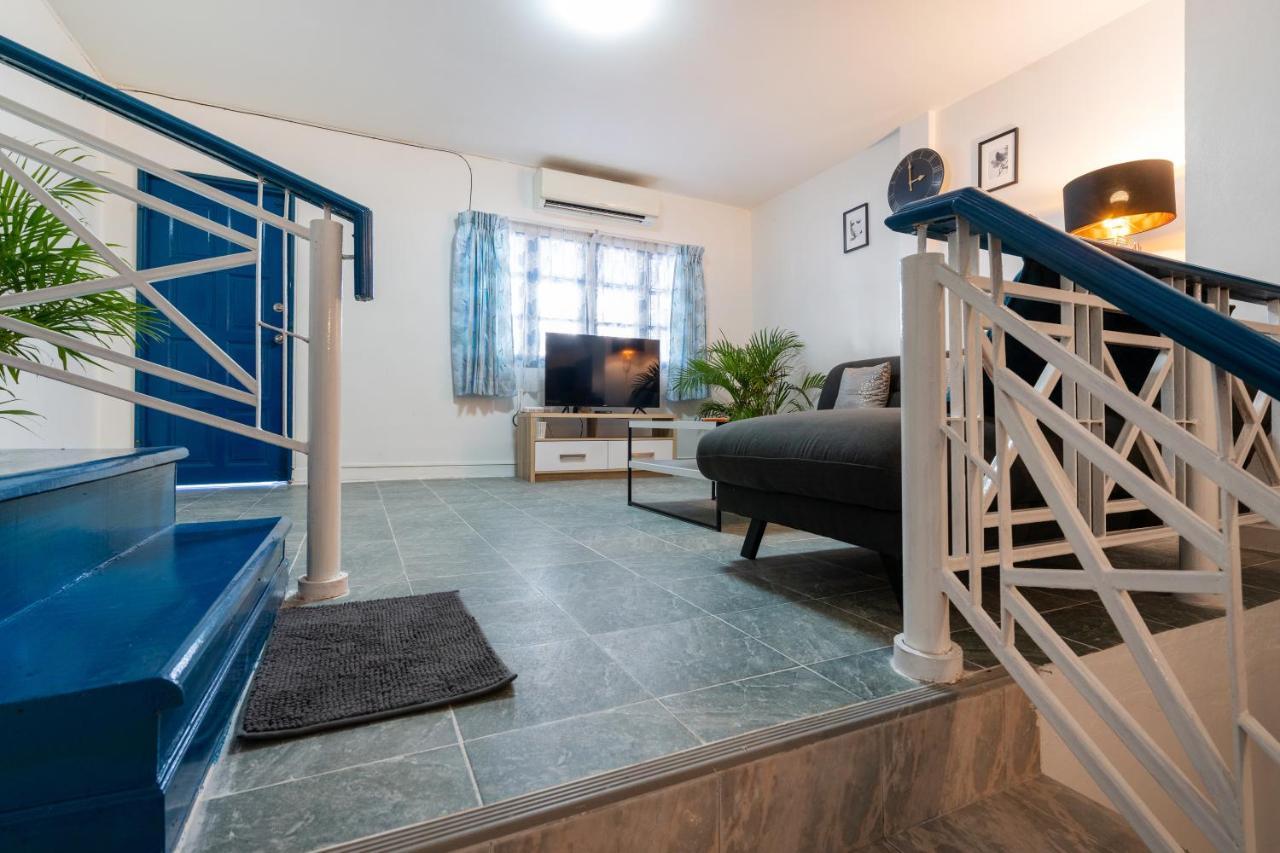 Holiday home Sansabaihouse
