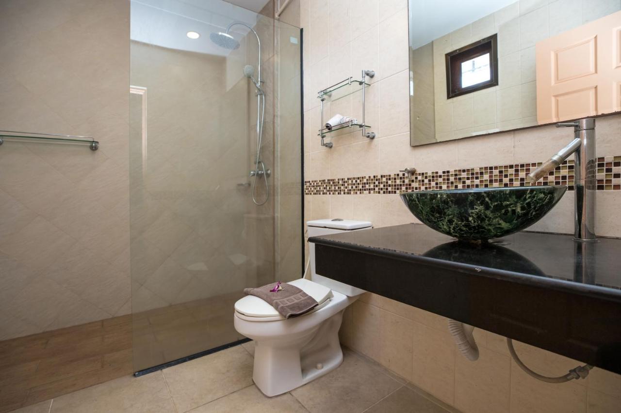 Beautiful 5br Felicity, Pool & Garden, Near Naiharn * Rawai