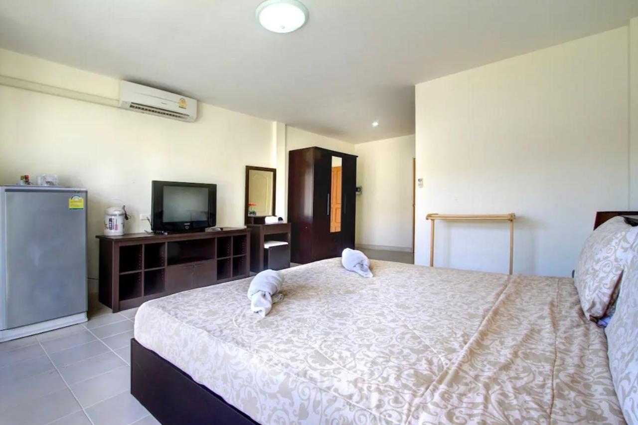 Kata Beach Guesthouse *