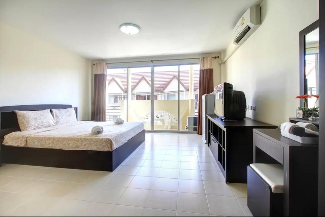Kata Beach Guesthouse *