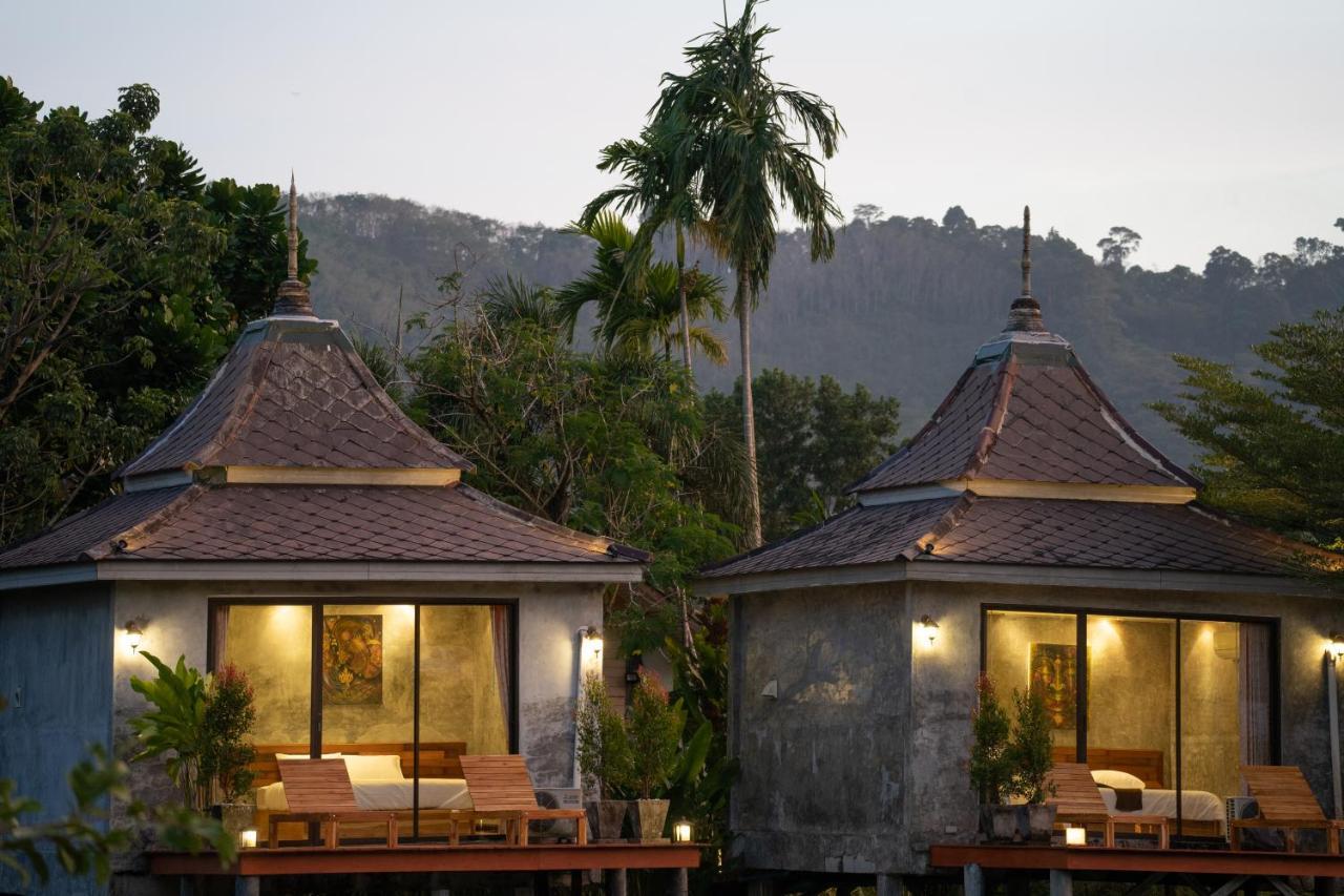 Anodard Phuket, Nai Yang Thalang