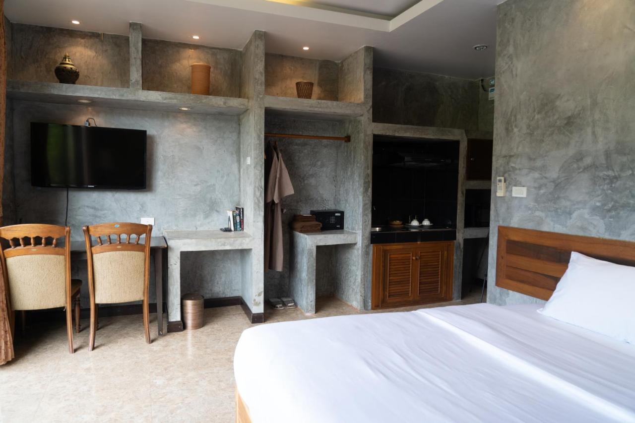 Anodard Phuket, Nai Yang Hotel 3*