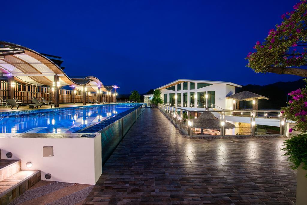 Aparthotel Chalong Miracle Lakeview Phuket