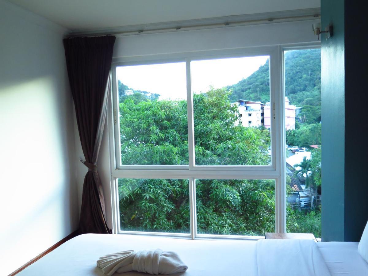 639 2 Bedroom Contemporary Teak Wood Holiday home Patong