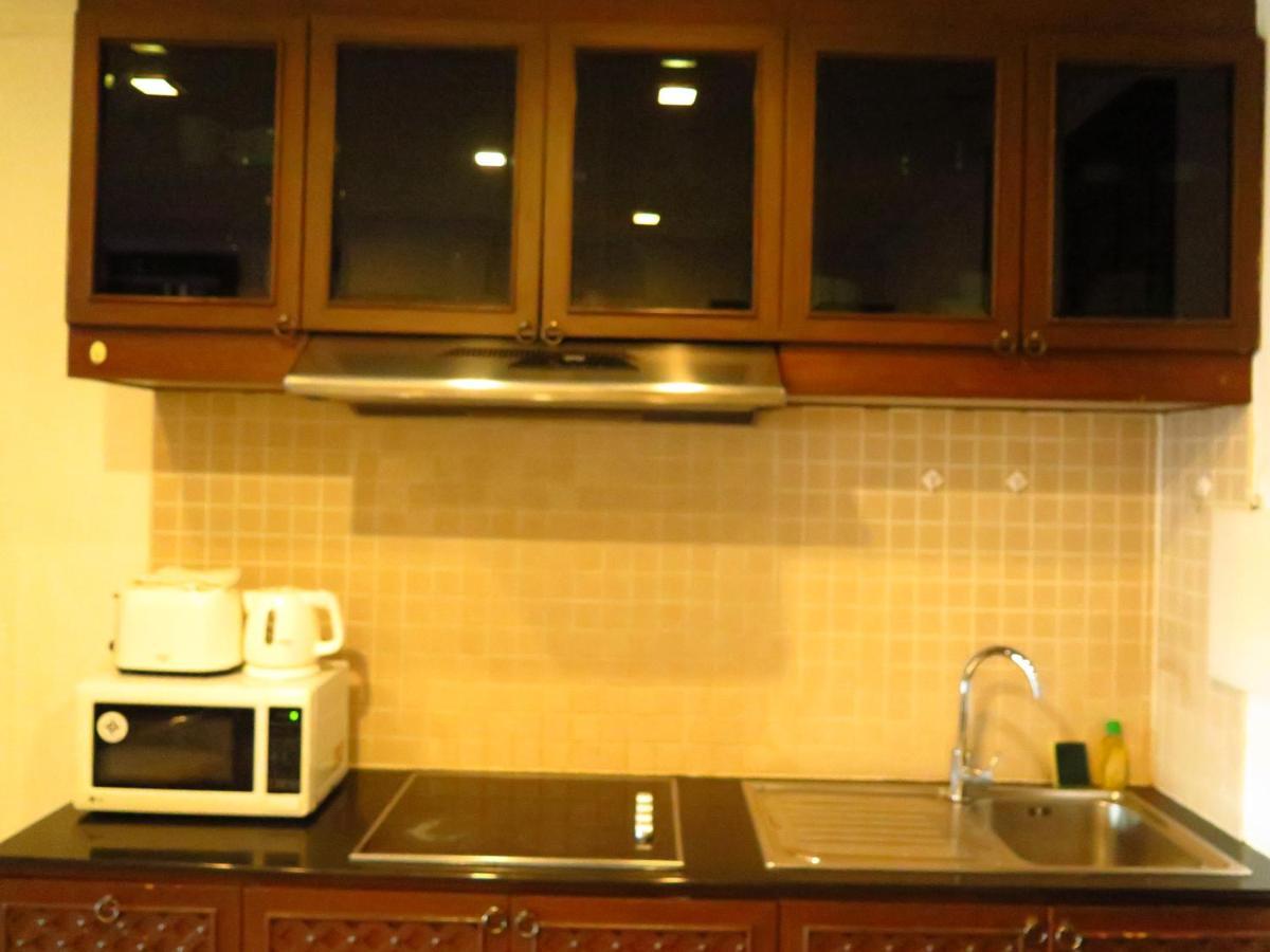 639 2 Bedroom Contemporary Teak Wood Holiday home