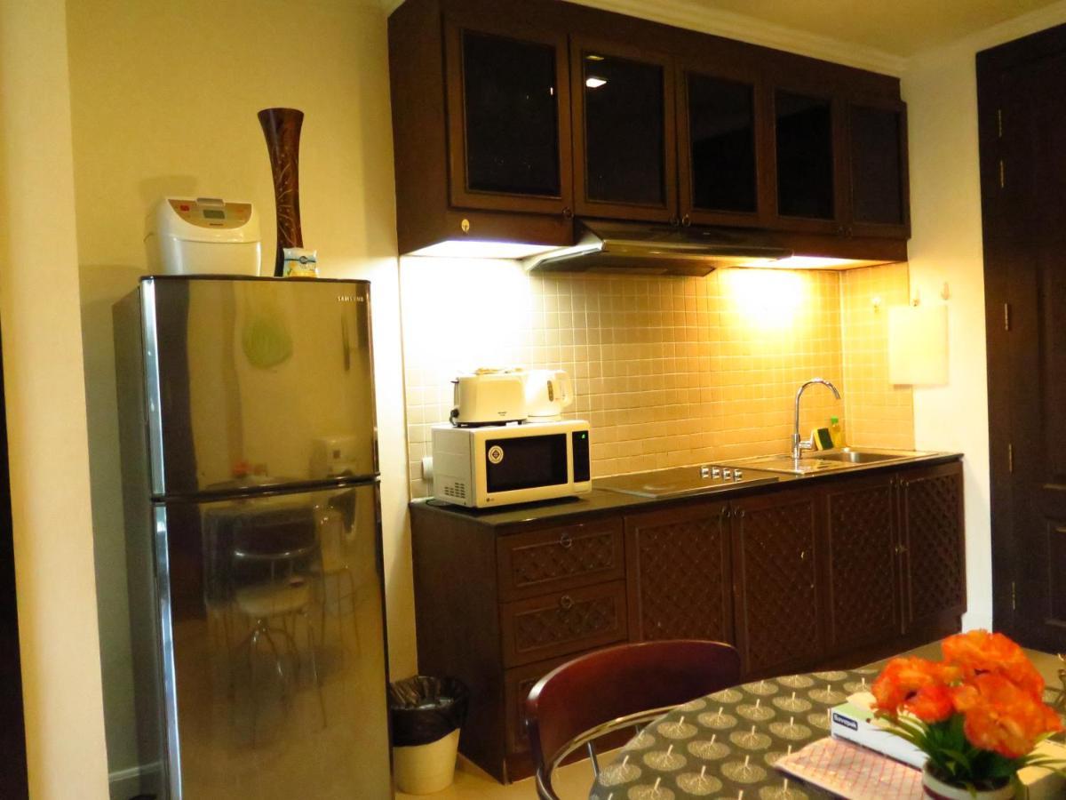 639 2 Bedroom Contemporary Teak Wood Patong
