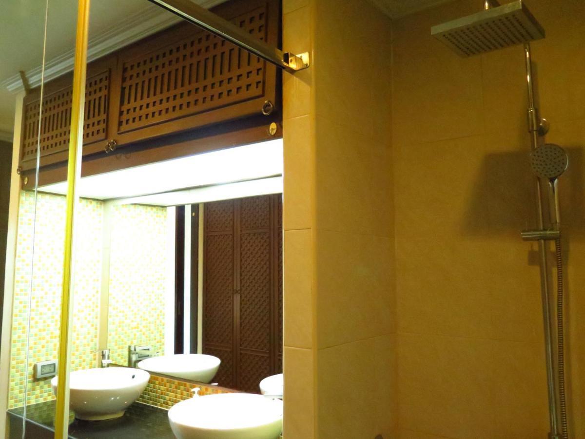 Holiday home 639 2 Bedroom Contemporary Teak Wood