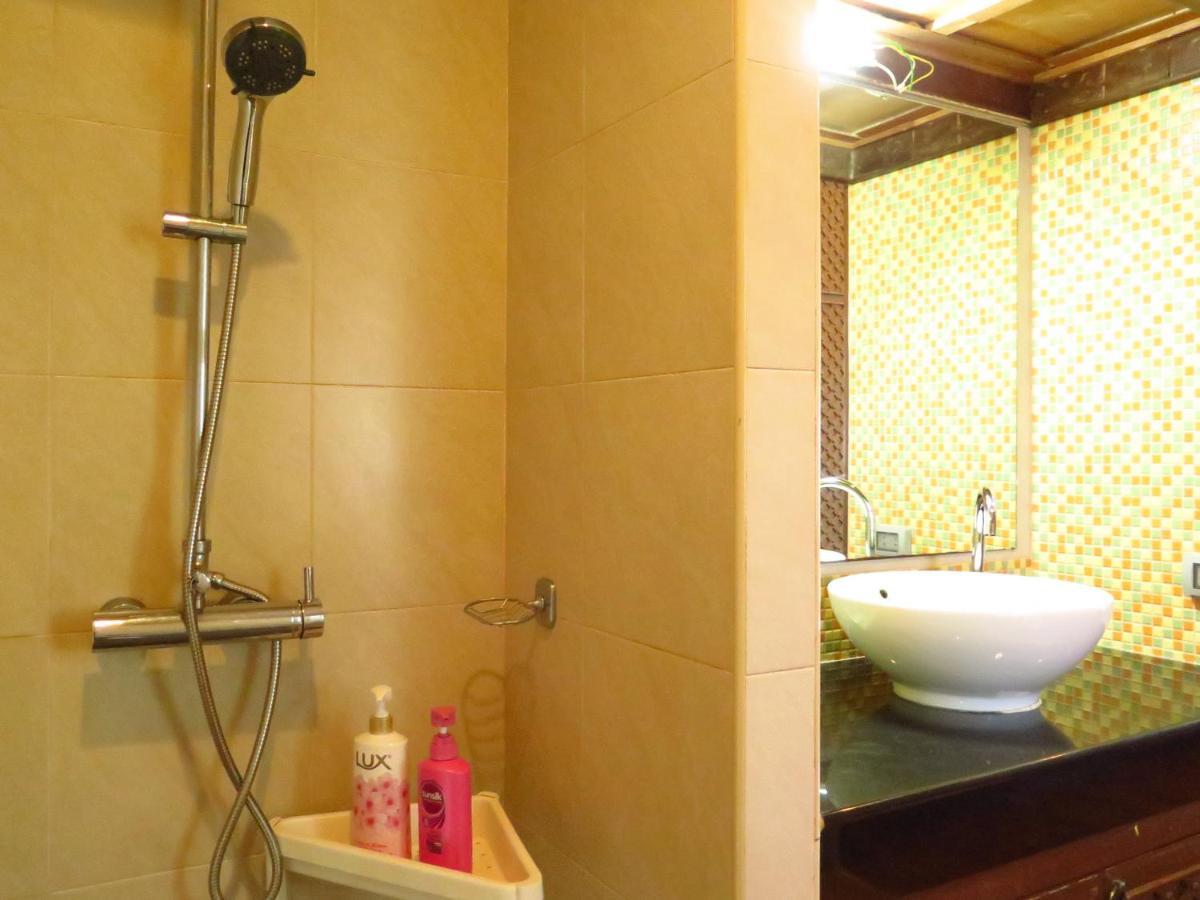 639 2 Bedroom Contemporary Teak Wood Holiday home Patong