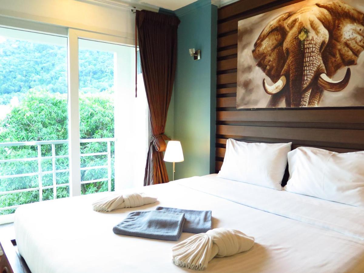 639 2 Bedroom Contemporary Teak Wood * Patong