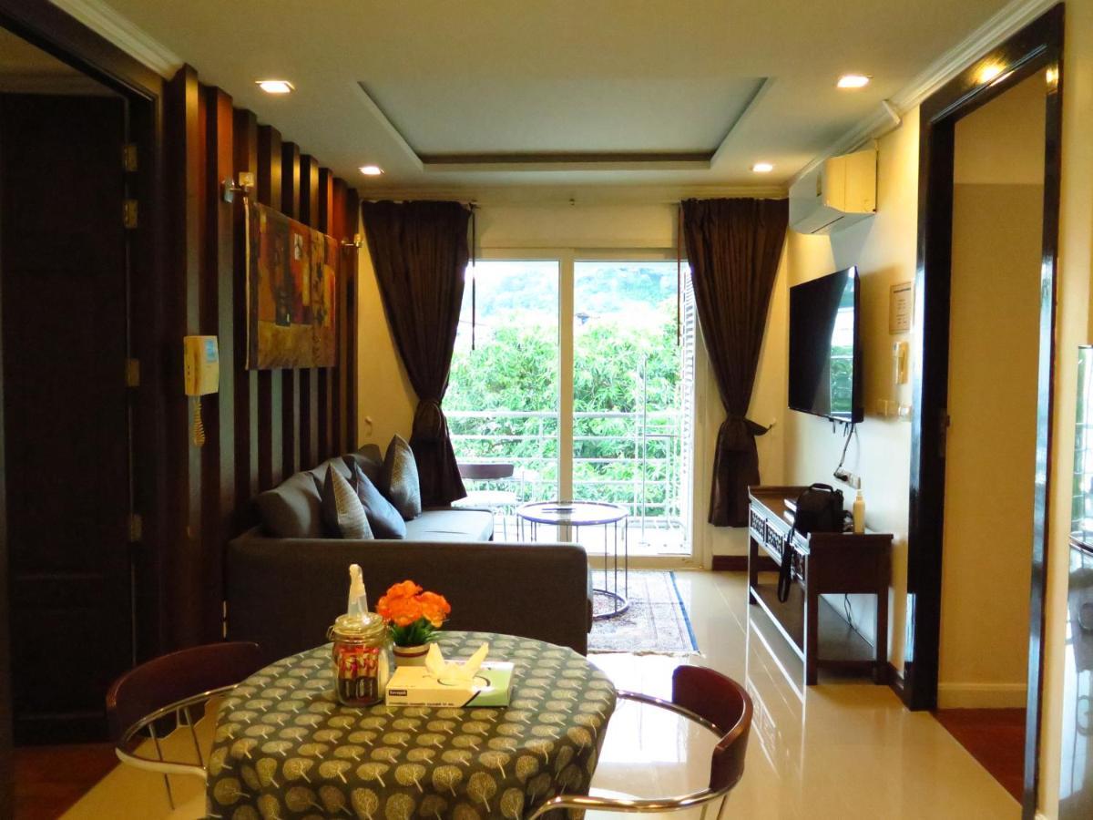 Holiday home 639 2 Bedroom Contemporary Teak Wood