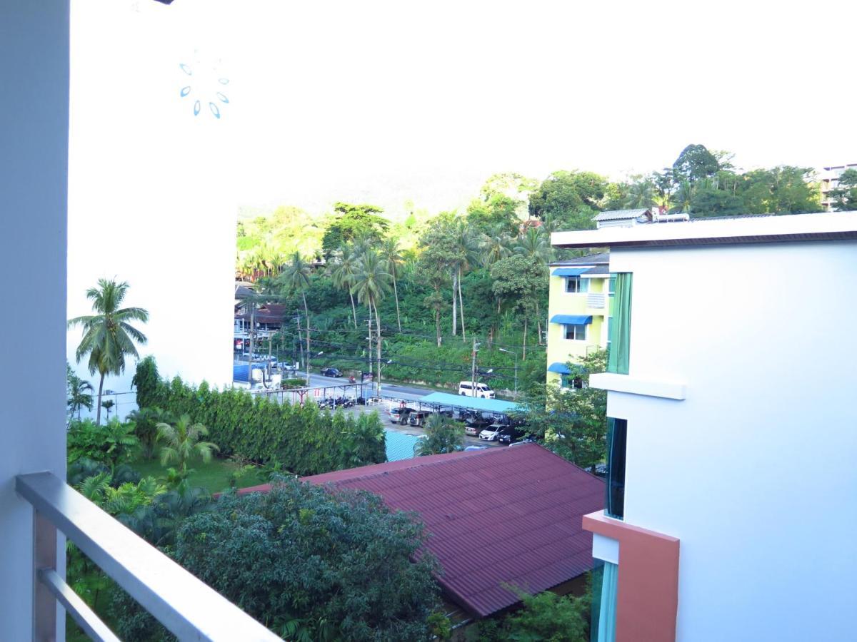 639 2 Bedroom Contemporary Teak Wood