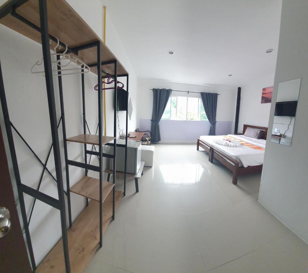 Hotel At