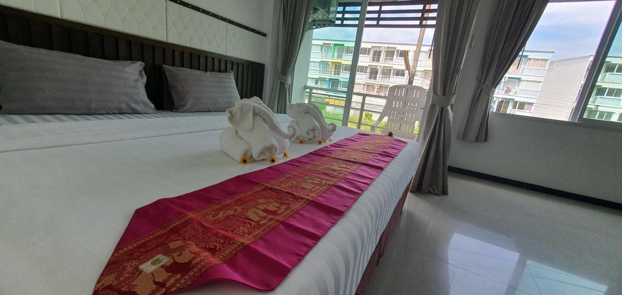 At 2* Patong