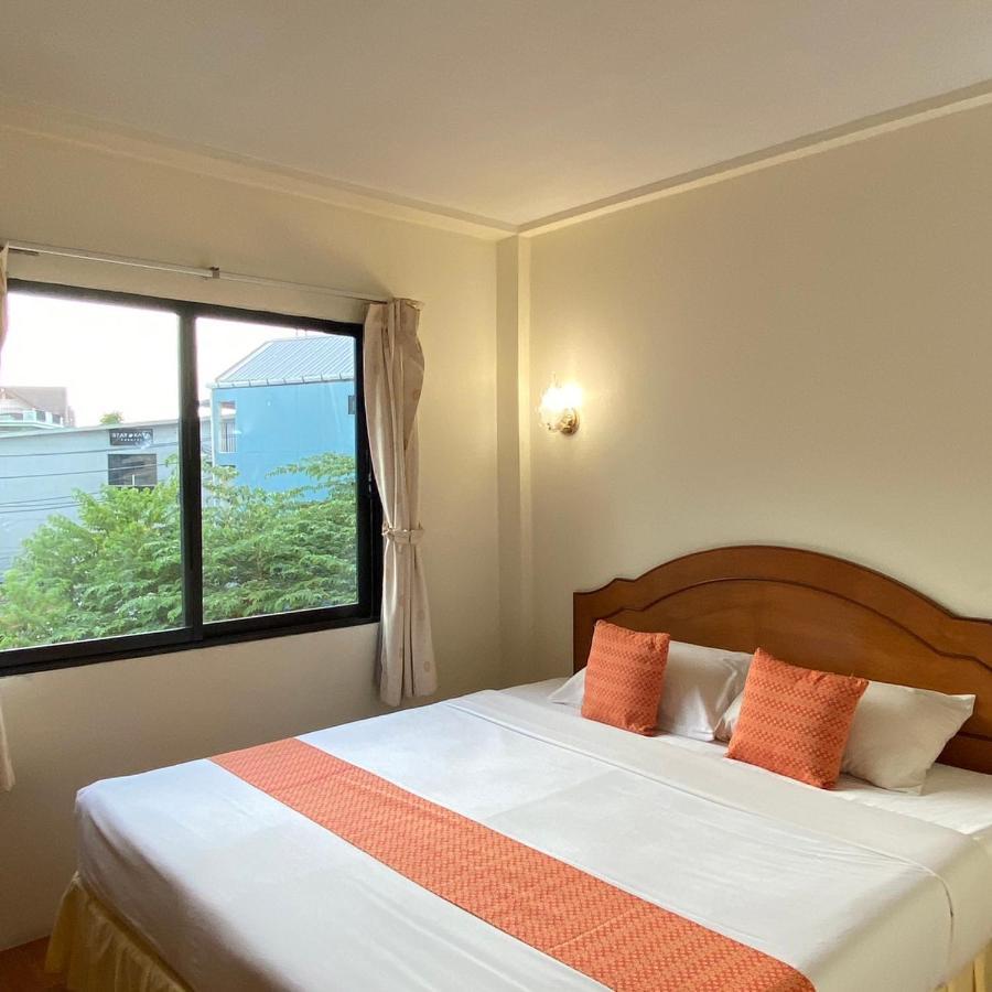 Hotel Kata View