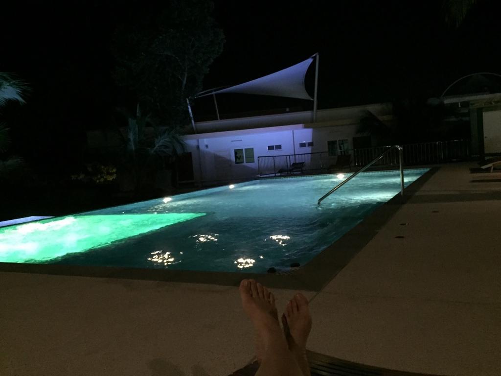 Dwell At Hill Villa Chalong